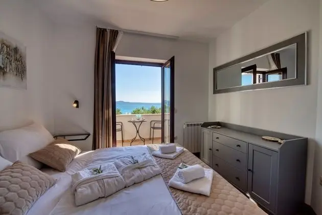 Design Villa, 5 Yatak Odası, Sıcak Su Havuzu, Deniz Manzaralı