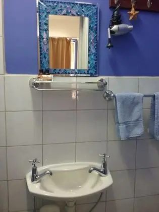 Tek Büyük Yataklı Oda, Küçük Mutfak, Bahçe Manzaralı (Opal)