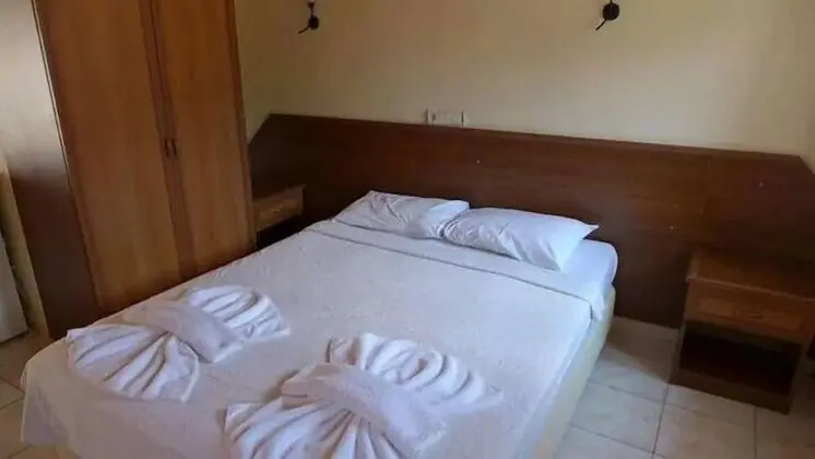 Tek Büyük veya İki Ayrı Yataklı Oda