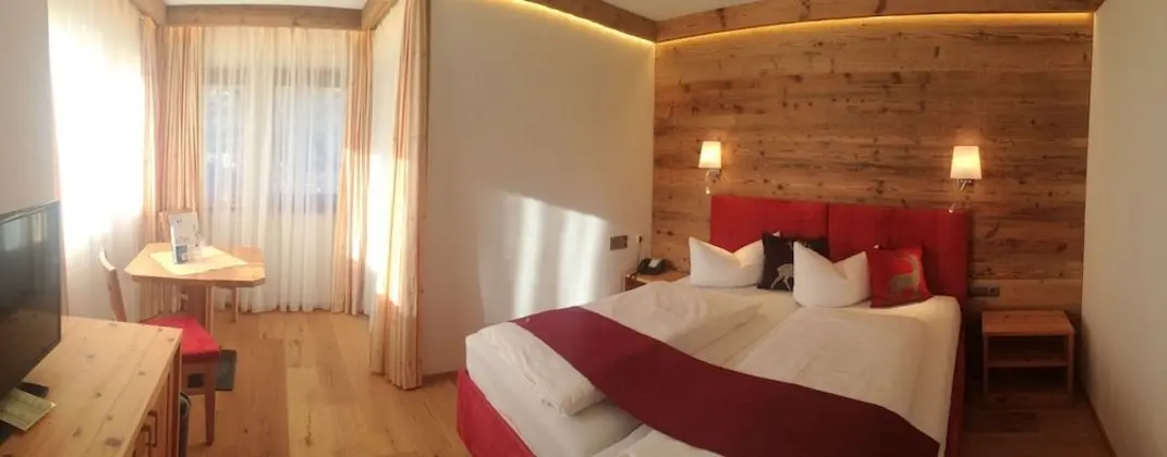 Büyük Yataklı Tek Kişilik Oda