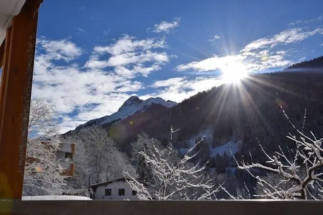 Classic Tek Büyük Yataklı Oda, Dağ Manzaralı