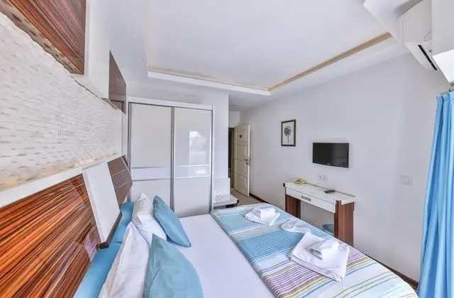 Standart Oda, Kısmi Deniz Manzaralı, Büyük Yataklı