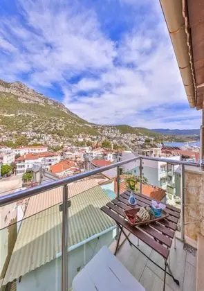 Teraslı Standart Oda, Şehir veya Dağ Manzaralı, Balkonlu