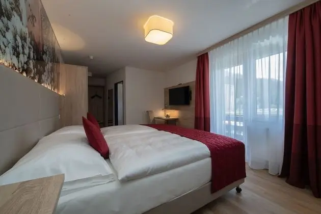 Superior Tek Büyük Yataklı Oda, 2 Tek Kişilik Yatak, Balkon, Ek Bina