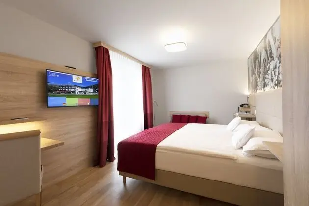 Superior Tek Büyük Yataklı Oda, 2 Tek Kişilik Yatak, Balkon, Ek Bina