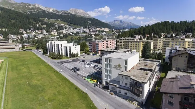 Tek Büyük Yataklı Oda, Balkon
