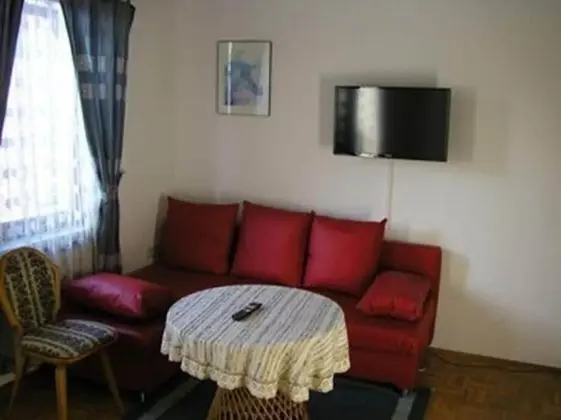 Basic Tek Büyük Yataklı Oda
