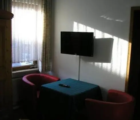 Basic Tek Büyük Yataklı Oda