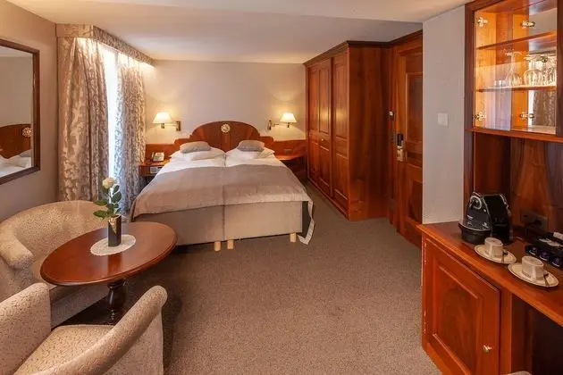 Classic Tek Büyük Yataklı Oda