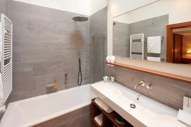 Classic Tek Büyük Yataklı Oda