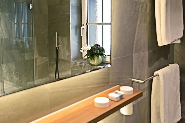 Classic Tek Büyük Yataklı Oda