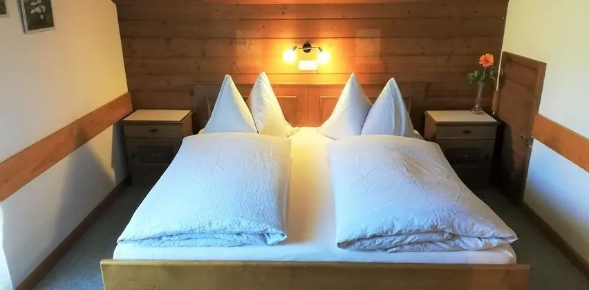 Basic Tek Büyük Yataklı Oda