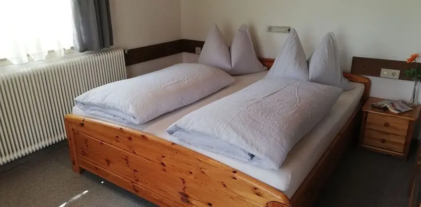 Basic Tek Büyük Yataklı Oda