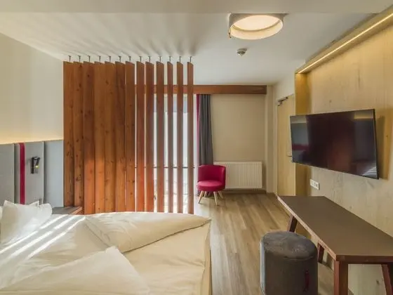 Deluxe Tek Büyük Yataklı Oda, Balkon