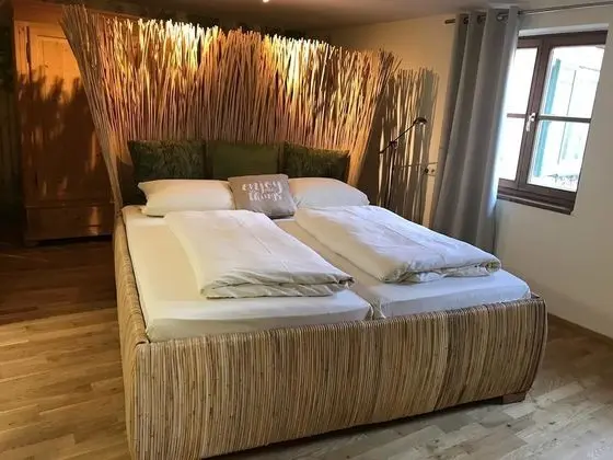 Design Stüdyo, Avlu Manzaralı