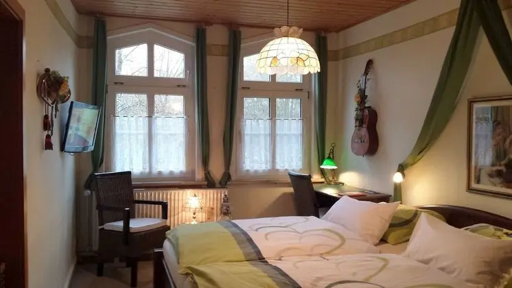 Standard Tek Büyük Yataklı Oda