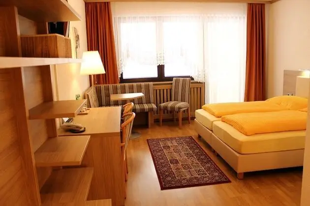 Tek Büyük veya İki Ayrı Yataklı Oda, 1 Yatak Odası, Balkon