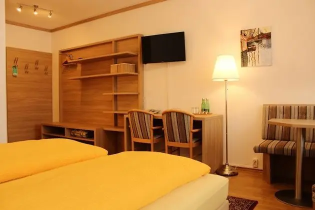 Tek Büyük veya İki Ayrı Yataklı Oda, 1 Yatak Odası, Balkon
