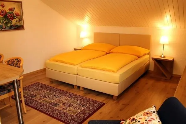 Tek Büyük veya İki Ayrı Yataklı Oda, 1 Yatak Odası, Balkon