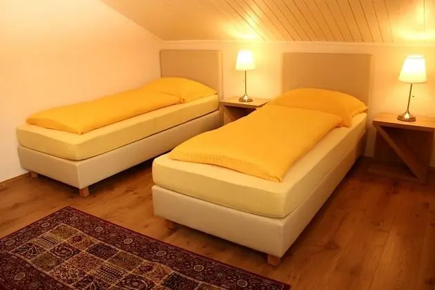 Tek Büyük veya İki Ayrı Yataklı Oda, 1 Yatak Odası, Balkon