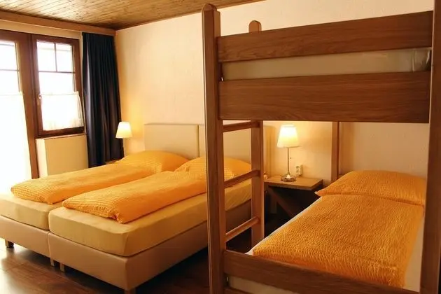 Üç Kişilik Oda, Balkon