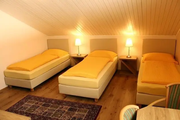Üç Kişilik Oda, Balkon