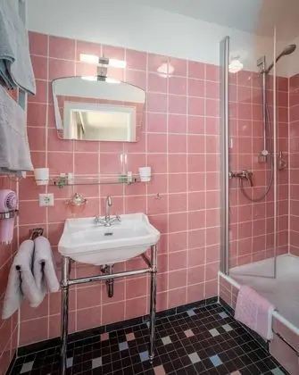 Tek Büyük Yataklı Oda, Balkon