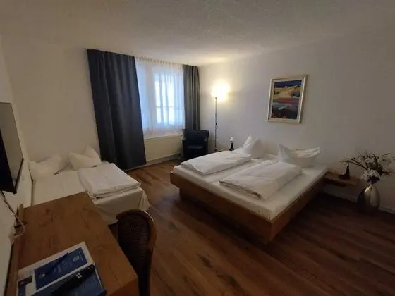 Comfort Dört Kişilik Oda, Banyolu/Duşlu