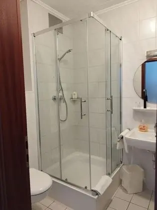 Standard Tek Büyük Yataklı Oda, Banyolu/Duşlu