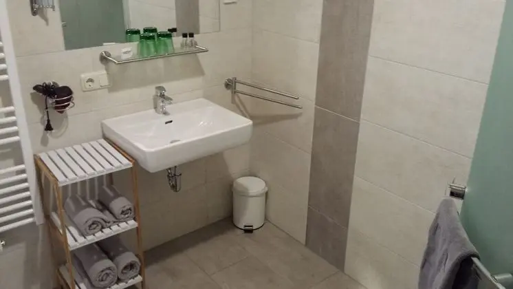 Tek Büyük Yataklı Oda
