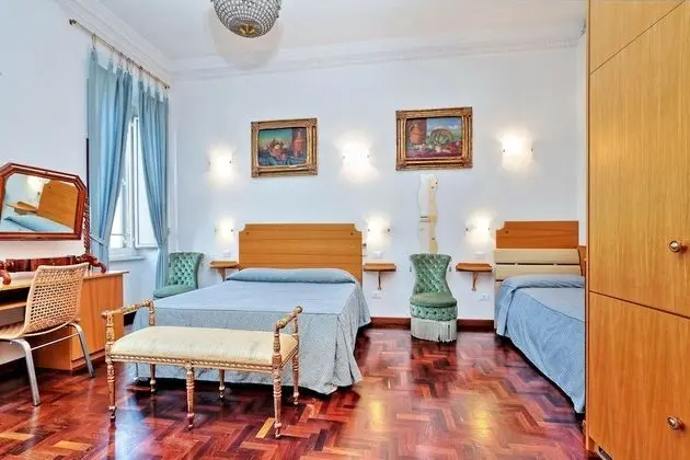 Panoramic Tek Büyük Yataklı Oda