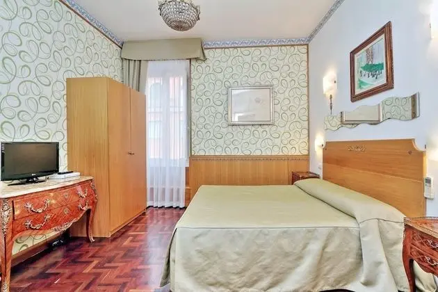 Panoramic Tek Büyük Yataklı Oda