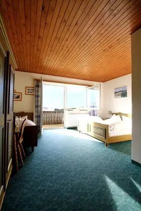 Family Üç Kişilik Oda, Balkon, Dağ Manzaralı