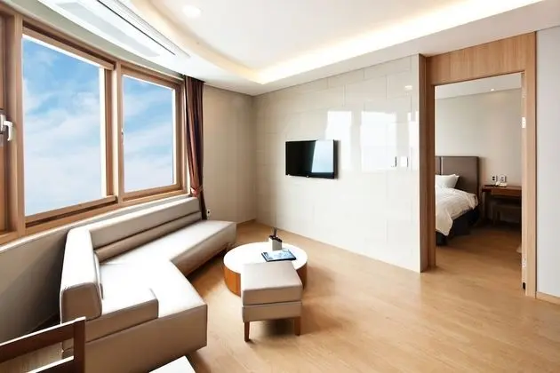 Süit (Ondol or Double bed randomly assigned)