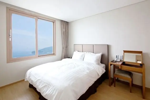 Suite, Kitchenette - Ondol or Bed (Randomly Assigned)