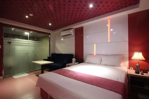 Standard Tek Büyük Yataklı Oda