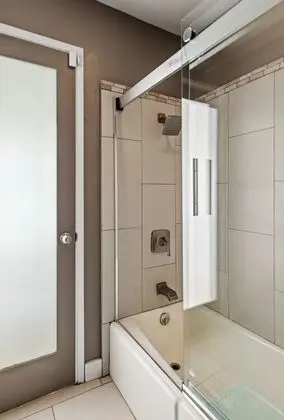 Ev, Birden Çok Yatak, Havuz Kullanımı, Havuz Manzaralı