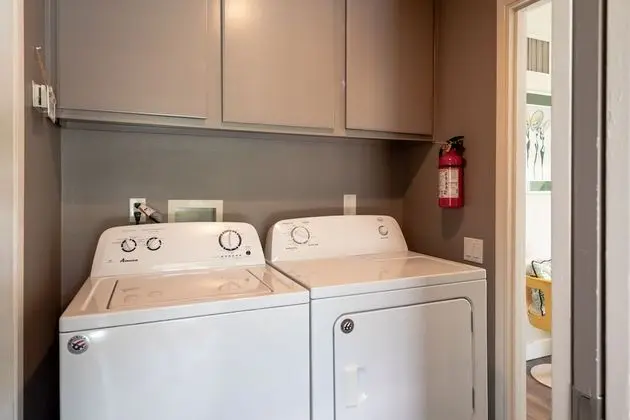 Ev, Birden Çok Yatak, Havuz Kullanımı, Havuz Manzaralı
