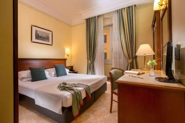 Tek Büyük veya İki Ayrı Yataklı Oda