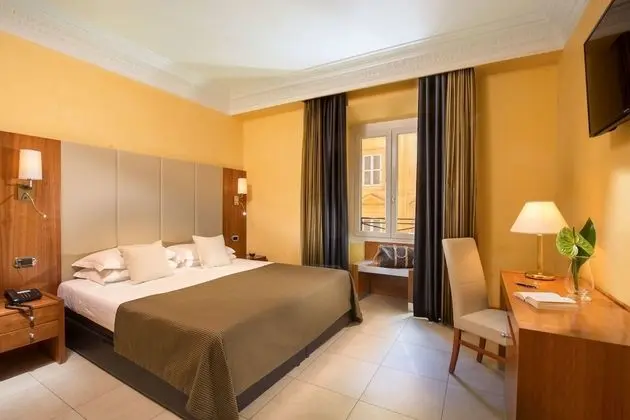 Tek Büyük veya İki Ayrı Yataklı Oda