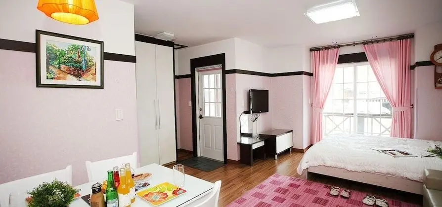 Stüdyo, Küçük Mutfak (102)