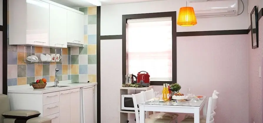 Stüdyo, Küçük Mutfak (102)