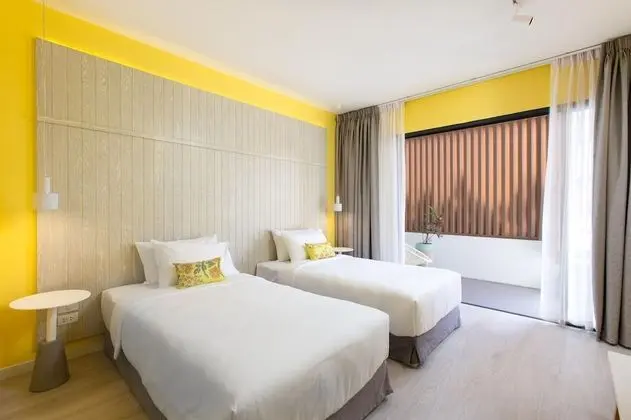 Superior Twin Room with Pool Access