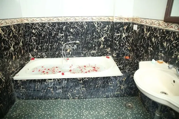 Deluxe Tek Büyük Yataklı Oda, 1 Yatak Odası, Deniz Manzaralı