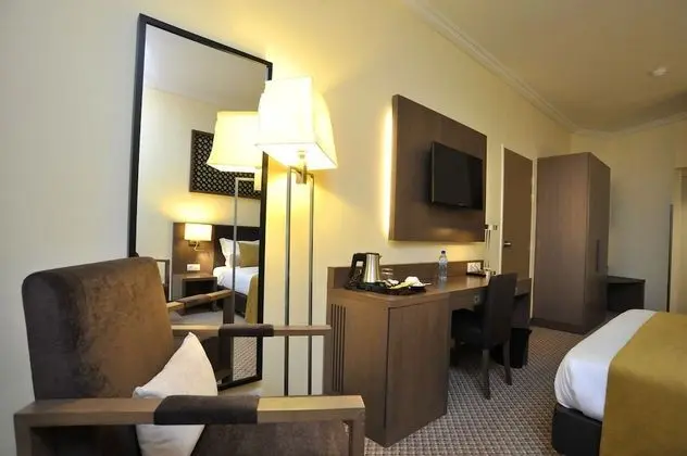 Standard Tek Büyük Yataklı Oda