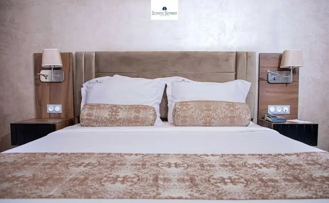 Standard Tek Büyük Yataklı Oda