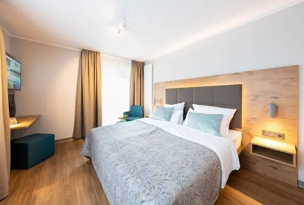 Tek Büyük Yataklı Oda, Balkon