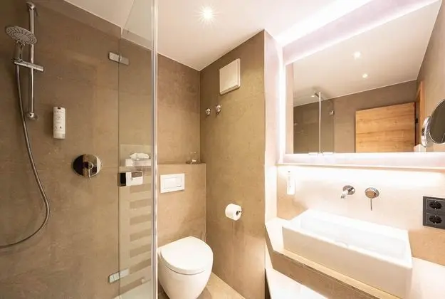 Tek Büyük Yataklı Oda, Balkon