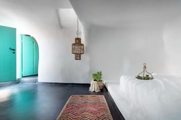 Three-Bedroom Villa with Private Pool & Sea View