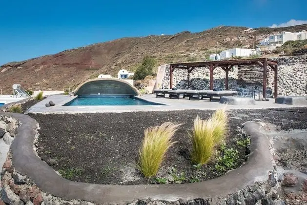 Three-Bedroom Villa with Private Pool & Sea View